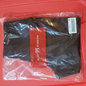 Ruby Ribbon Ankle Leggings size M